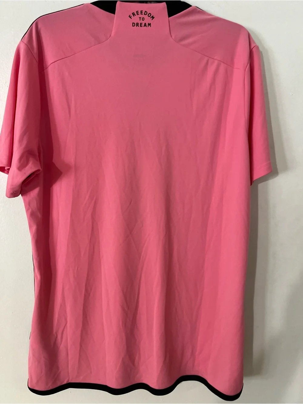 adidas Men’s Pink Performance Soccer Jersey with Black Accents MIAMI FC SZ M